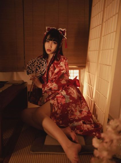 年轻的少妇伦理_免费手机观看
